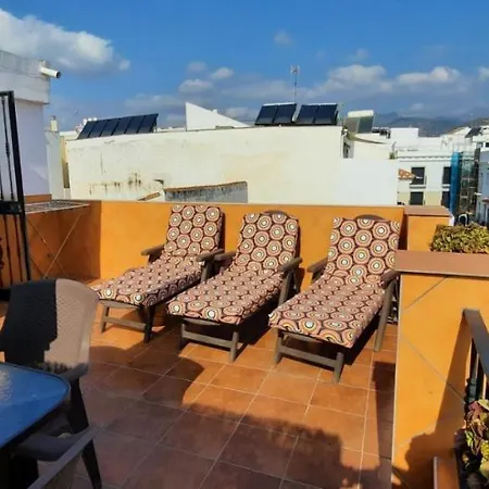 Apartamento Lola Apartment *
